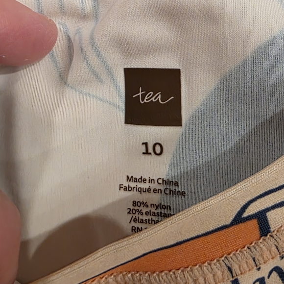 Tea Collection Pelican Rashguard - Picture 2 of 2